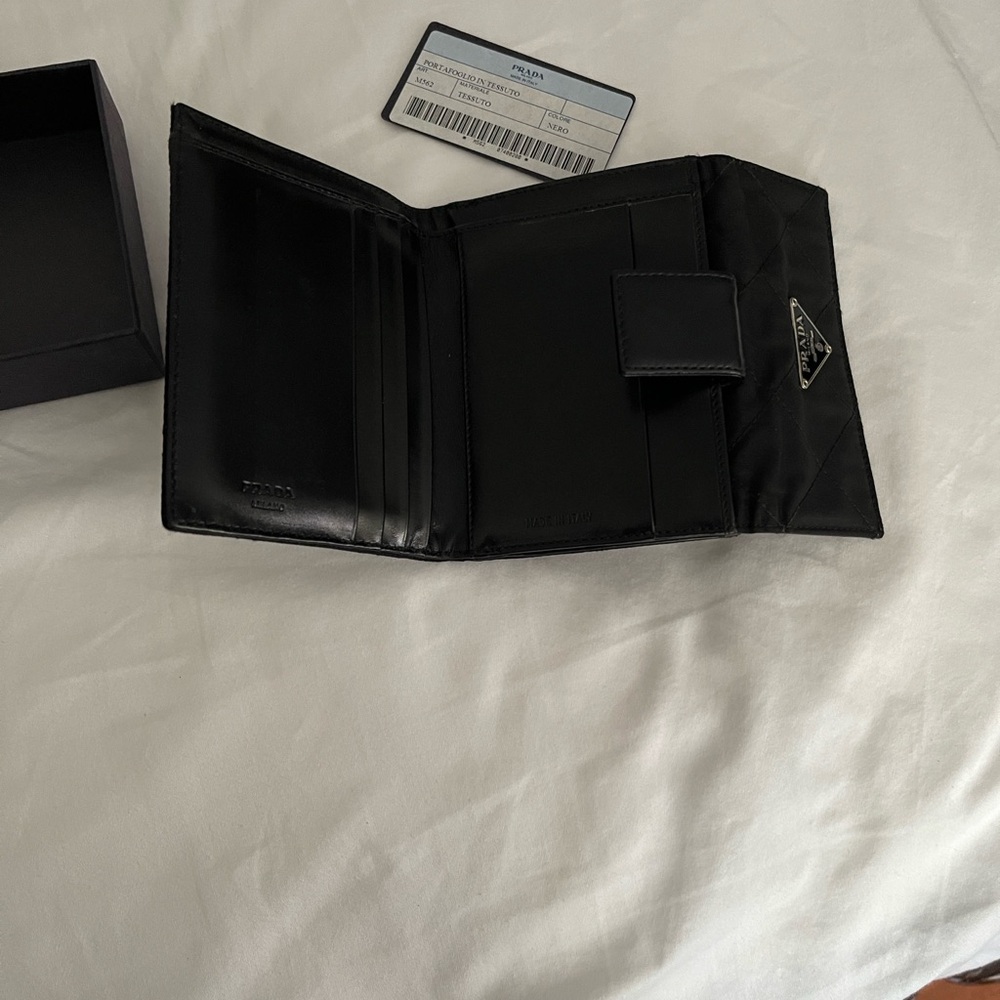 Prada Black Quilted Wallet - Picture 4 of 9